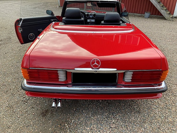Mercedes-Benz SL350 4 of 4