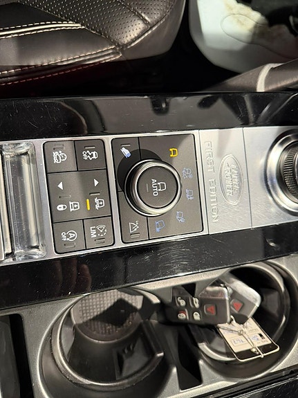 Land Rover Discovery 16 of 25