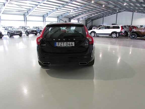 Volvo V60 6 of 18