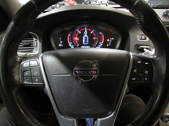 Volvo V60 13 of 18