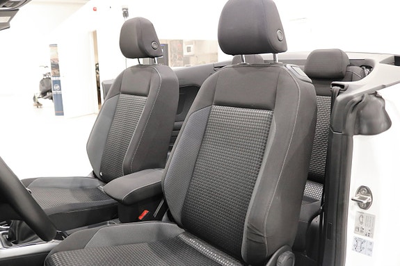 Volkswagen T-Roc 12 of 22