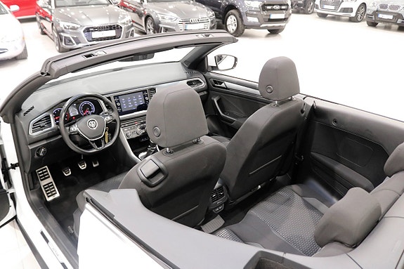 Volkswagen T-Roc 8 of 22