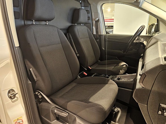 Volkswagen Caddy 16 of 25