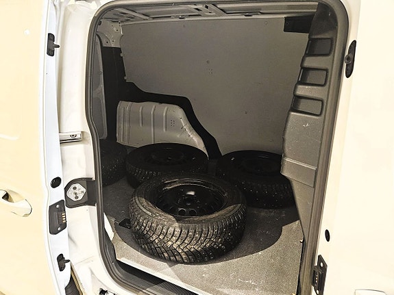 Volkswagen Caddy 10 of 25