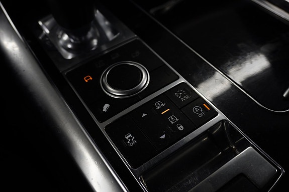 Land Rover Range Rover Sport 26 of 27