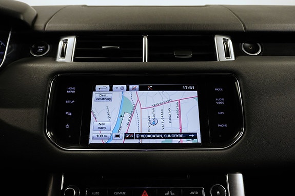 Land Rover Range Rover Sport 21 of 27