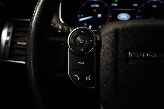 Land Rover Range Rover Sport 16 of 27