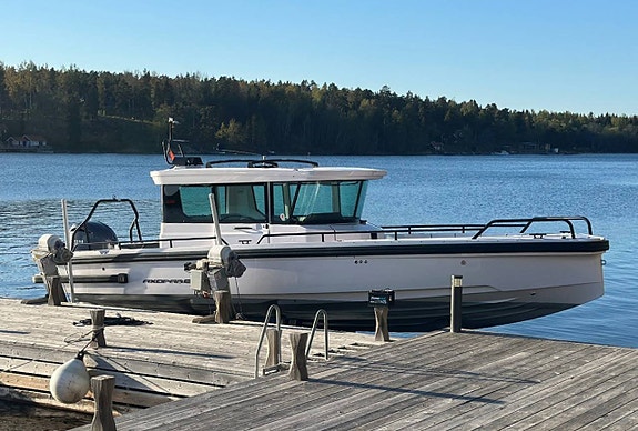 AXOPAR 28 CABIN | På väg in | 2022