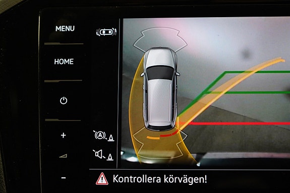 Volkswagen Passat 26 of 27