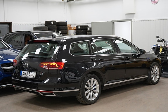 Volkswagen Passat 6 of 27