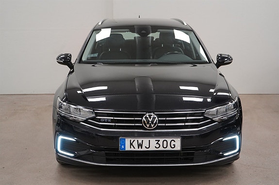 Volkswagen Passat 9 of 27