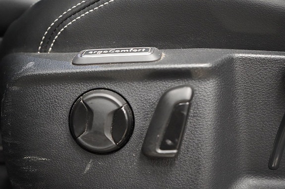 Volkswagen Passat 14 of 27