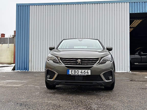 Peugeot 5008 3 of 5