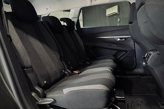 Peugeot 5008 16 of 19