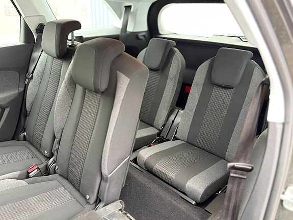 Peugeot 5008 15 of 17