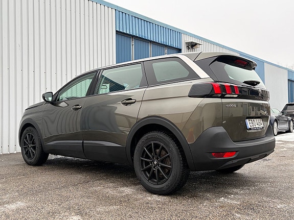 Peugeot 5008 8 of 17
