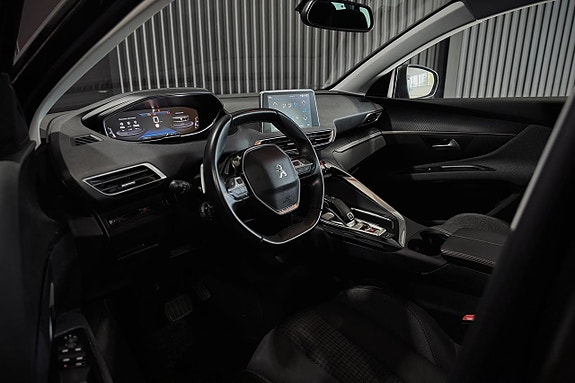 Peugeot 5008 8 of 19