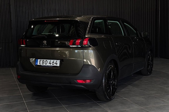 Peugeot 5008 4 of 19