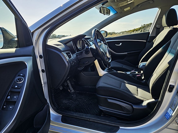 Hyundai i30 9 of 14
