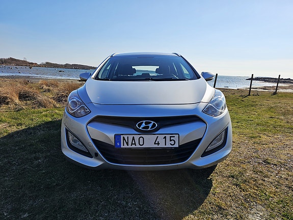 Hyundai i30 2 of 5