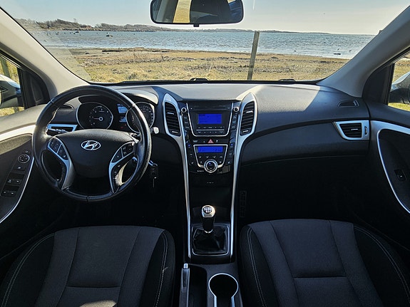 Hyundai i30 11 of 14