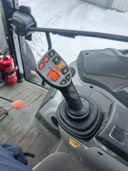 CLAAS 460 Arion fronthydraulik CIS lastare redskap 9 of 24