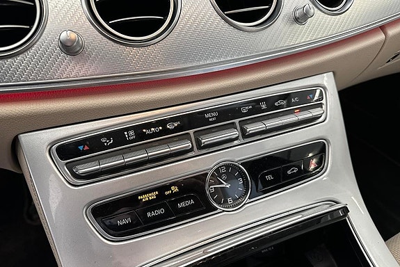 Mercedes-Benz E220 d 13 of 14