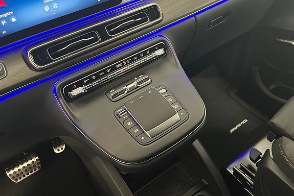Mercedes-Benz V300 d 12 of 14