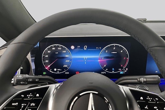 Mercedes-Benz V300 d 10 of 14