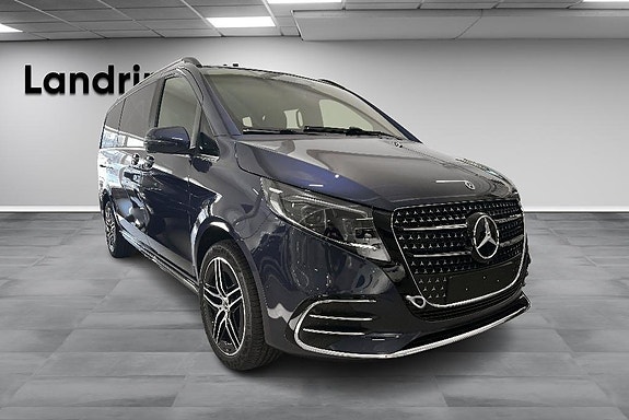 Mercedes-Benz V300 d 3 of 5
