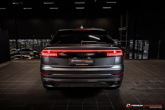 Audi Q8 6 of 29