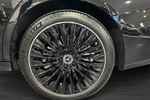 Mercedes-Benz E300 de 7 of 13