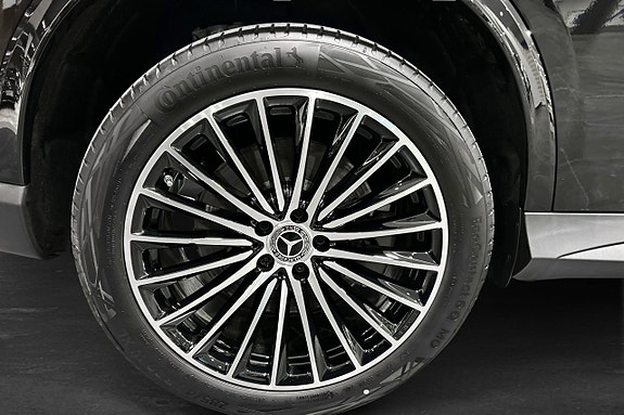 Mercedes-Benz GLC300 d 3 of 5