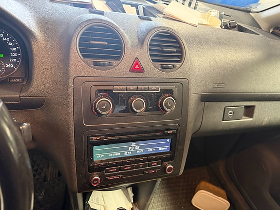 Volkswagen Caddy Maxi 9 of 9