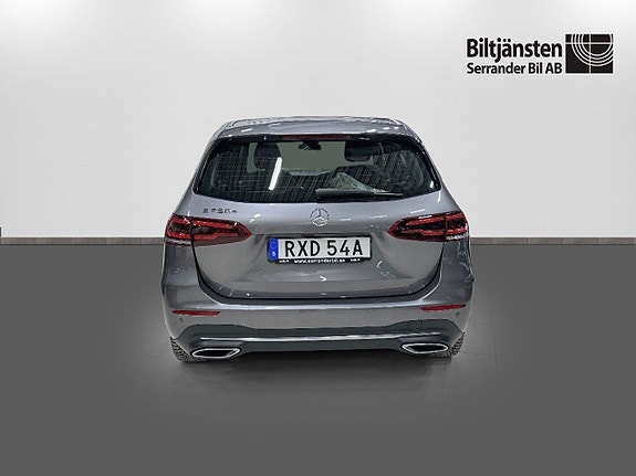 Mercedes-Benz B250 e 5 of 5