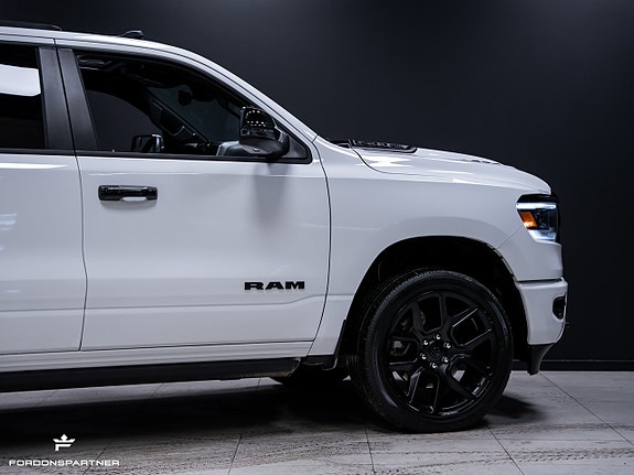 Dodge RAM 1500 10 of 30