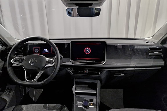 Volkswagen Tiguan 7 of 13