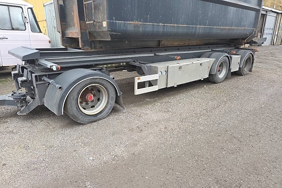 Istrail PKW186 lastväxlarsläp med tipp