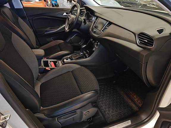 Opel Grandland X 12 of 17
