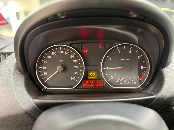BMW 120 7 of 10