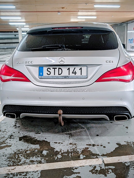 Mercedes-Benz CLA200 2 of 2