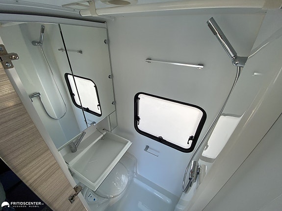 Adria Altea 362 LH *Sommarkampanj Ränta 3.95%* 15 of 21