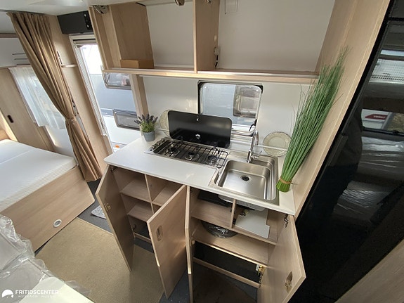 Adria Aviva 563 PT *Barnkammare / Sommarkampanj Förtält på Köpet / Ränta 3.9 15 of 21