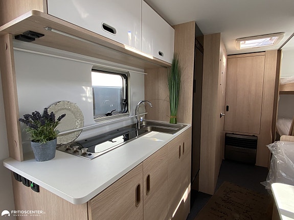 Adria Aviva 563 PT *Barnkammare / Sommarkampanj Förtält på Köpet / Ränta 3.9 13 of 21