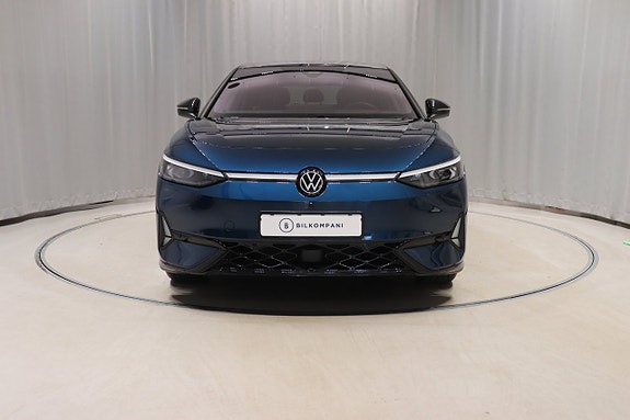 Volkswagen ID.7 2 of 5