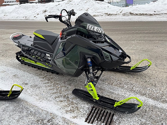 Polaris 9R KHAOS SLASH 146 7S - 24