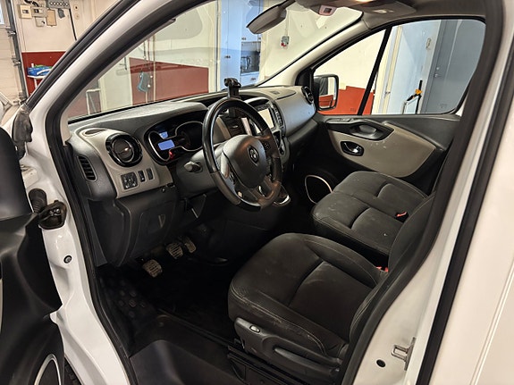 Renault Trafic 5 of 5