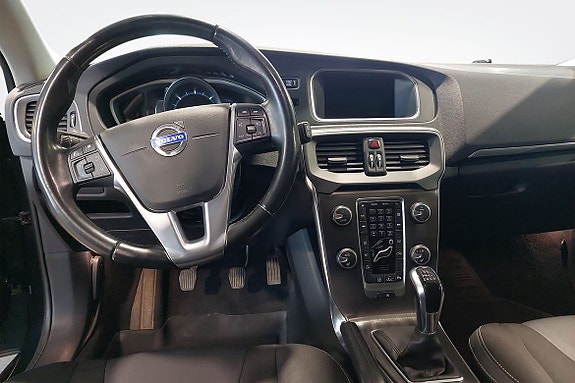 Volvo V40 8 of 10