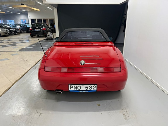 Alfa Romeo Spider 7 of 12