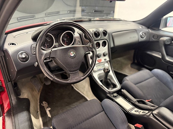 Alfa Romeo Spider 12 of 12